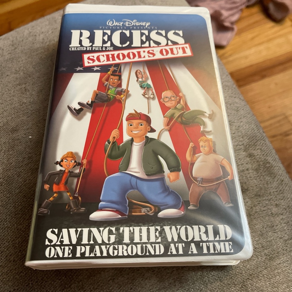 Disney Recess: School's Out VHS